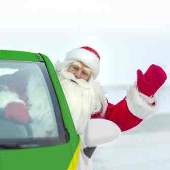 Дед Мороз устроился водителем в «ТаксовичкоФ»
